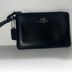Coach Small Corner Zip Wristlet